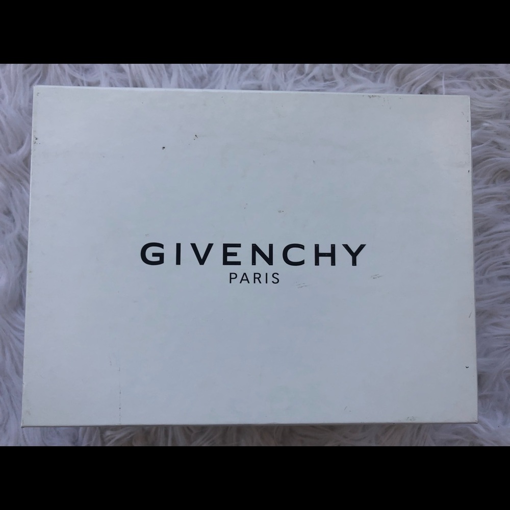 Givenchy White Box